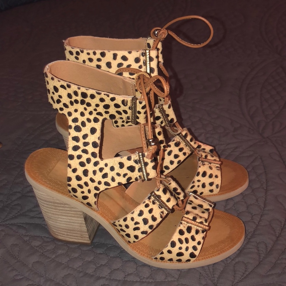 Dolce Vita 7.5 leopard sandals EUC